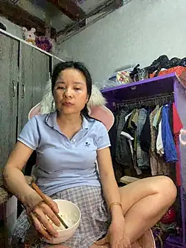 XXX chat uživo modela Ivy_Trix2