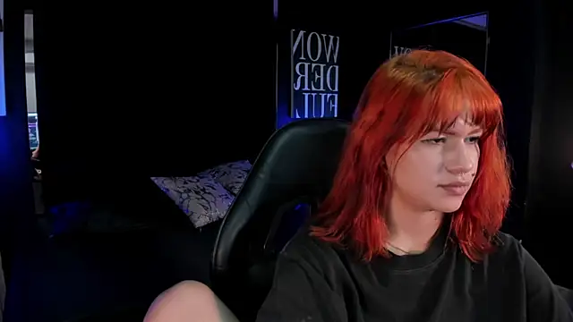 eva_viulet élő XXX-chatje