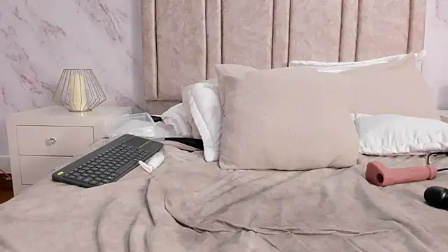 Paula_And live XXX chat