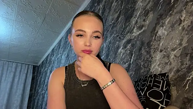 Ammy_qte Adlı Modelin Canlı XXX Sohbeti