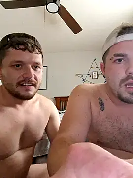 Studly410: διαδικτυακό σόου στην κάμερα