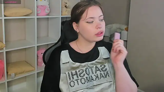 Chat +18 de EricaElliott ao vivo