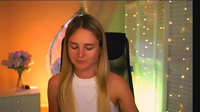 DeboraLarson Adlı Modelin Canlı XXX Sohbeti