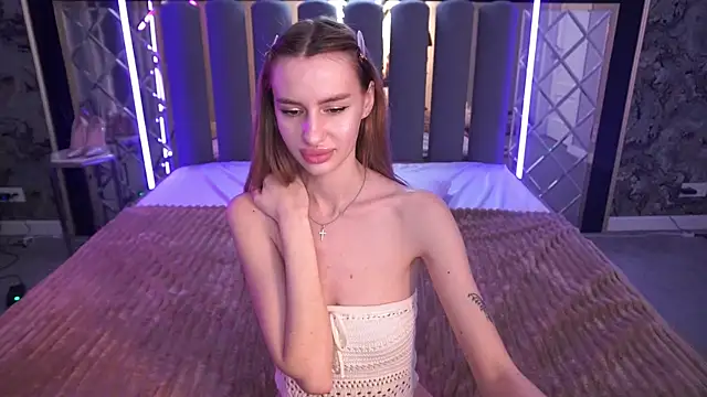 Chat +18 de Snow_WhiteeeX ao vivo