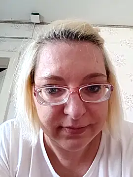 VikaKing's Live XXX Chat