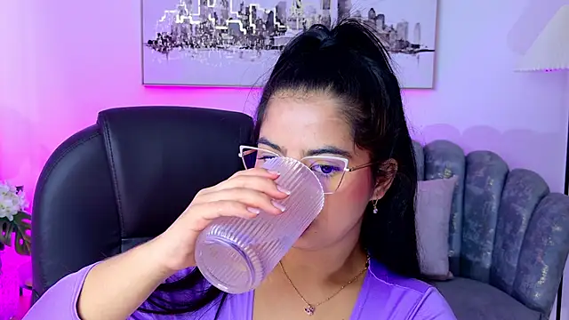Layla_Breezee Obrolan Langsung XXX