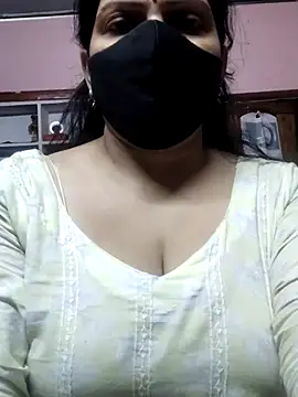 EZMA_7's Live XXX Chat
