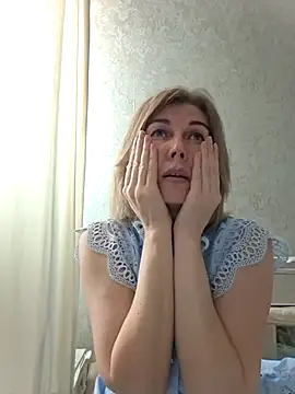 stellahere8 live XXX chat