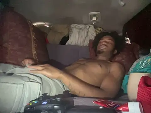 SlimeCrownzOut5's Live XXX Chat