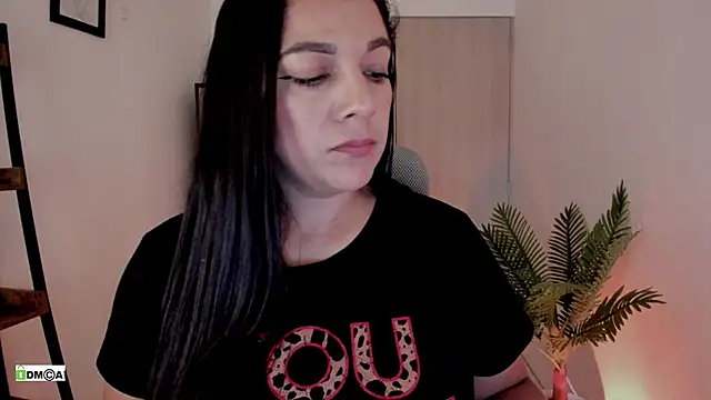 urcute_kitten live XXX chat