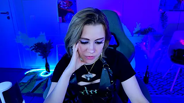 Kumiho_7777 élő XXX-chatje