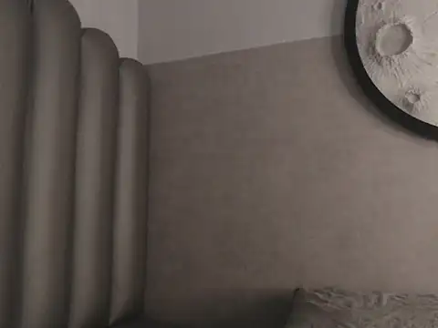 Lucy-23 – Naživo XXX chat