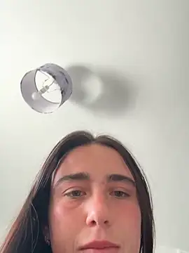 Chat +18 de MillieB ao vivo