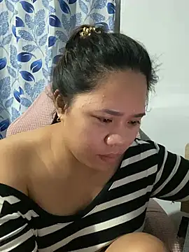 Webkamerová show _UrSingleMamiBella_
