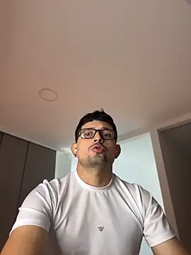 TroyeSavage's Webcam Show