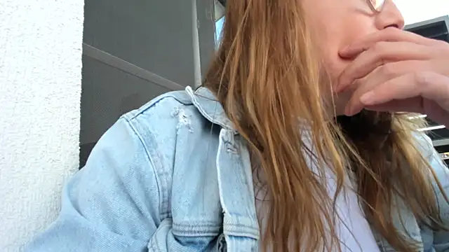 Show modela LIVYA na web-kameri