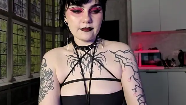 Chat +18 de IntrigueYourDay ao vivo