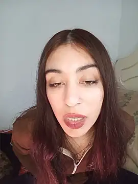 Chat +18 de Jennyvignaduzzo ao vivo
