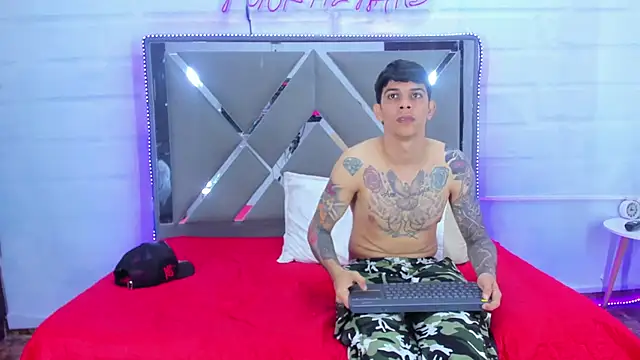 Ricardobbc19cm – webcam-show