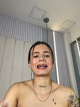 JuliaColemann 라이브 XXX 채팅