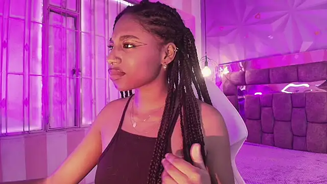 Queen_perla_'s Live XXX Chat