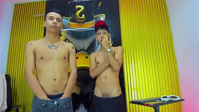 Show modela Guys_Latino_Hot na web-kameri