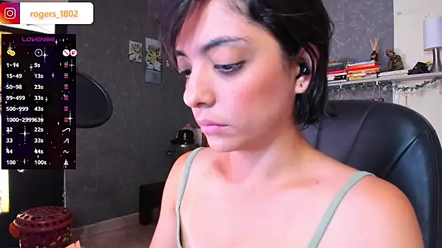 isaa_dl Live XXX Chat