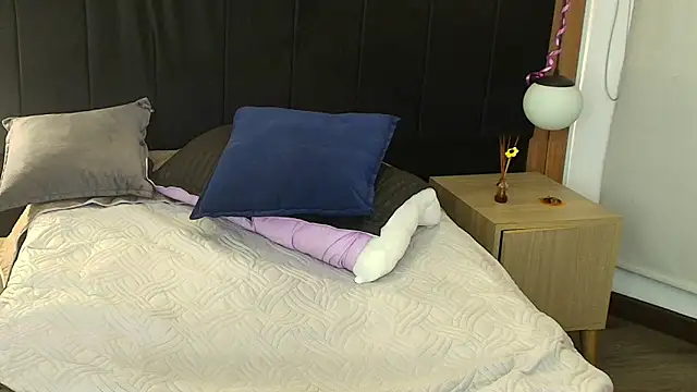 LiaMonroee_ Live XXX-Chat