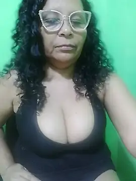 Amarantha25 élő XXX-chatje