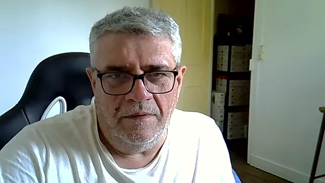 Chatroom XXX en direct de Laurent_oldmen