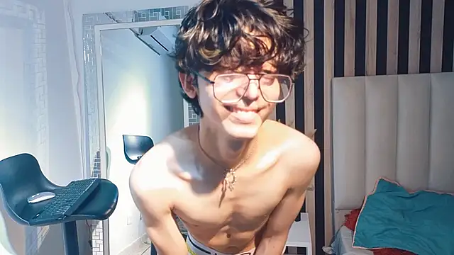 Twink_Sebas7 webcam show