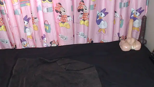 TrishahXo's Live XXX Chat