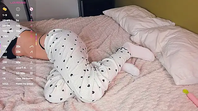 JinnyMcie Adlı Modelin Canlı XXX Sohbeti