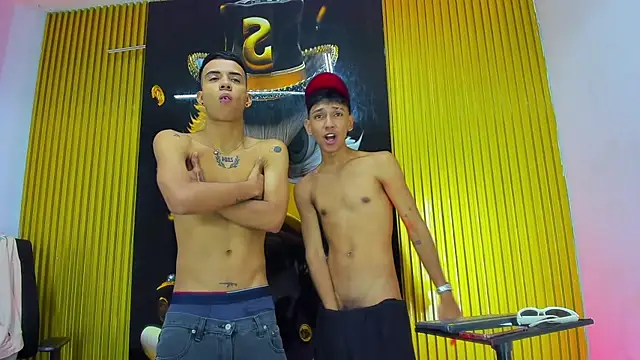 عرض كام Guys_Latino_Hot