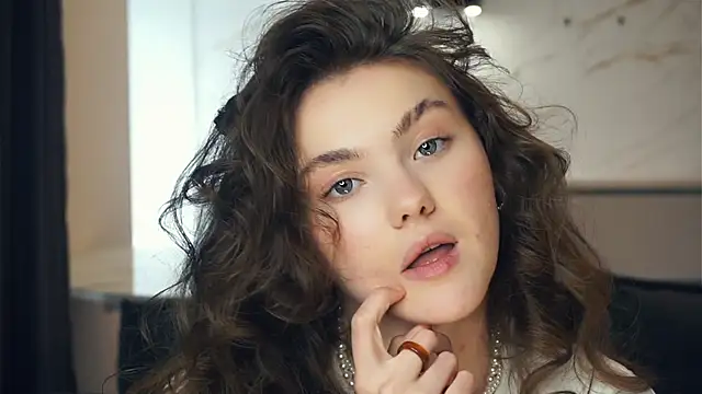 VickiPraml Adlı Modelin Canlı XXX Sohbeti