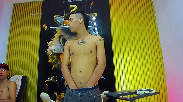 Guys_Latino_Hot Webcam Show