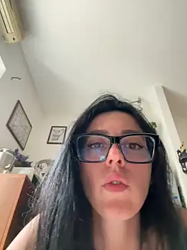 alibi_room Chat XXX in diretta