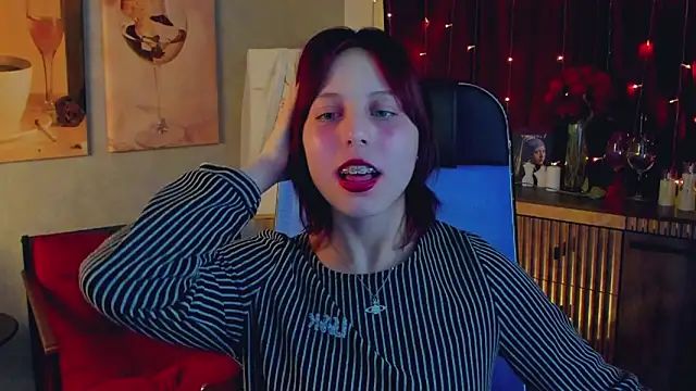Онлайн чат XXX VivienneHebert
