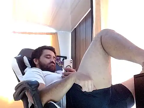 aronmiller404 Webcam Show