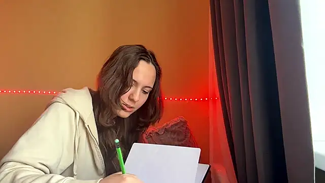 دردشة OlivaMaciolek الجنسية المباشرة