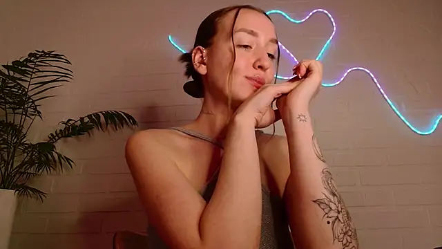 WhitePrincessLuna's Live XXX Chat