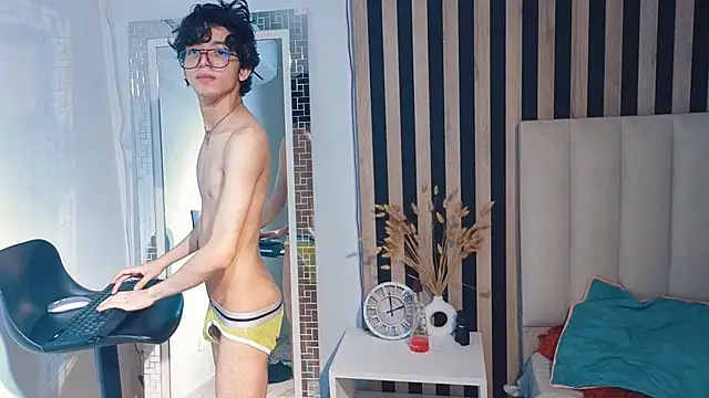 Twink_Sebas7 Live XXX-chat