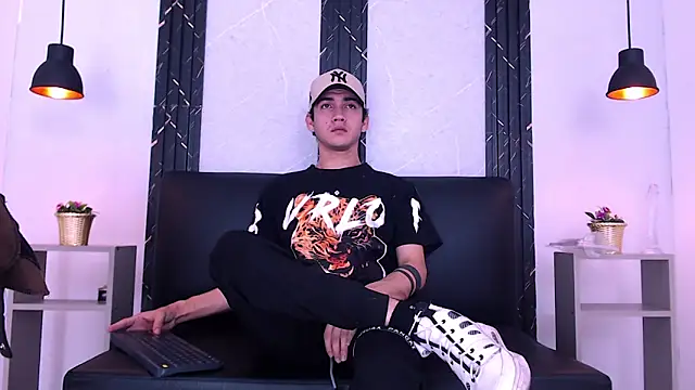 Chat +18 de Feiccer_Castquer ao vivo