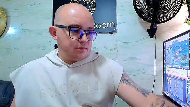 maximo_daddy – webcam-show