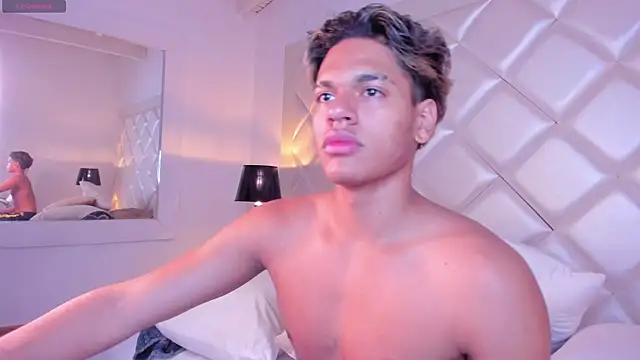 XXX chat uživo modela Marco_deluxe