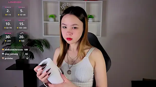 Lori_Bllossom's Live XXX Chat