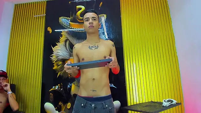 Guys_Latino_Hot webkamerás műsora