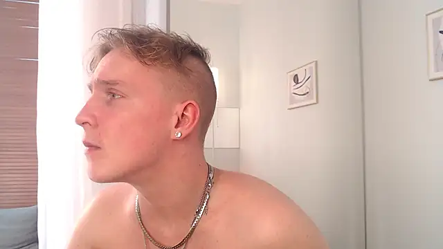 Онлайн чат XXX AlexxSweet