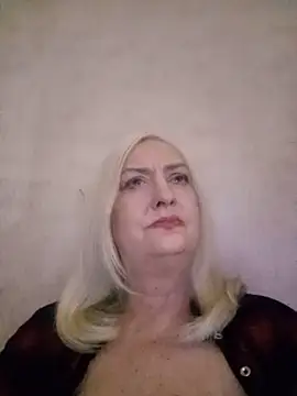 Julia20X Webcam show