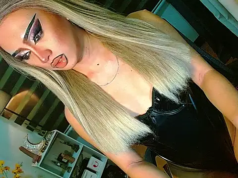 HOLLYWOOD_QUEEN_88 – Live XXX-chat